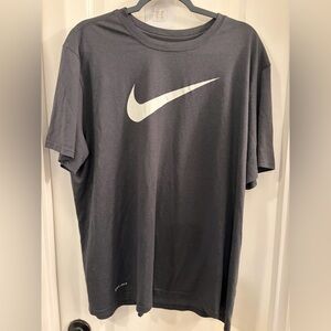 Men’s Nike dry fit shirt